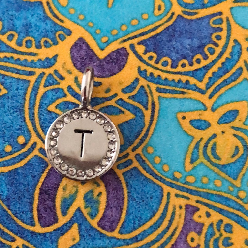 Tresors charm T